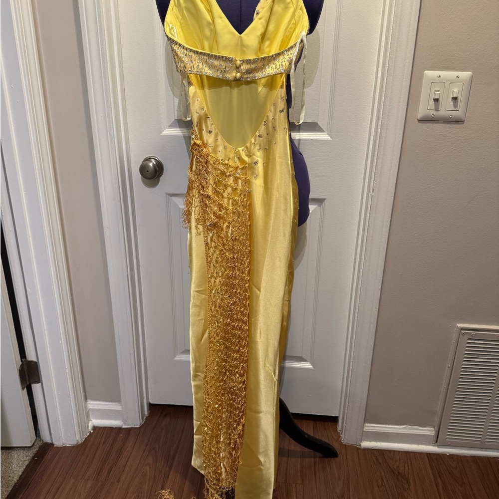Mori Lee yellow low back evening dress with silver beading size 0